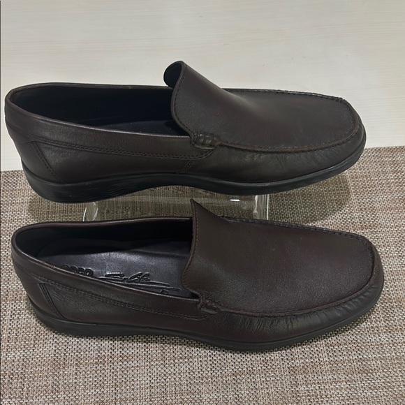 Ecco Brown Leather Slip-on Loafers. Men\'s 11. Excellent condition. Very stylish! main image 6